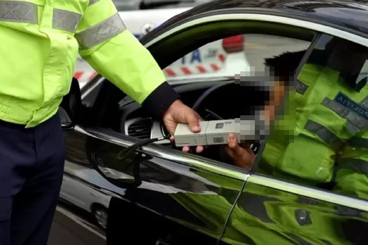 Botoșănean puțin băut și fără permis prins în trafic, polițiștii l-au REȚINUT  