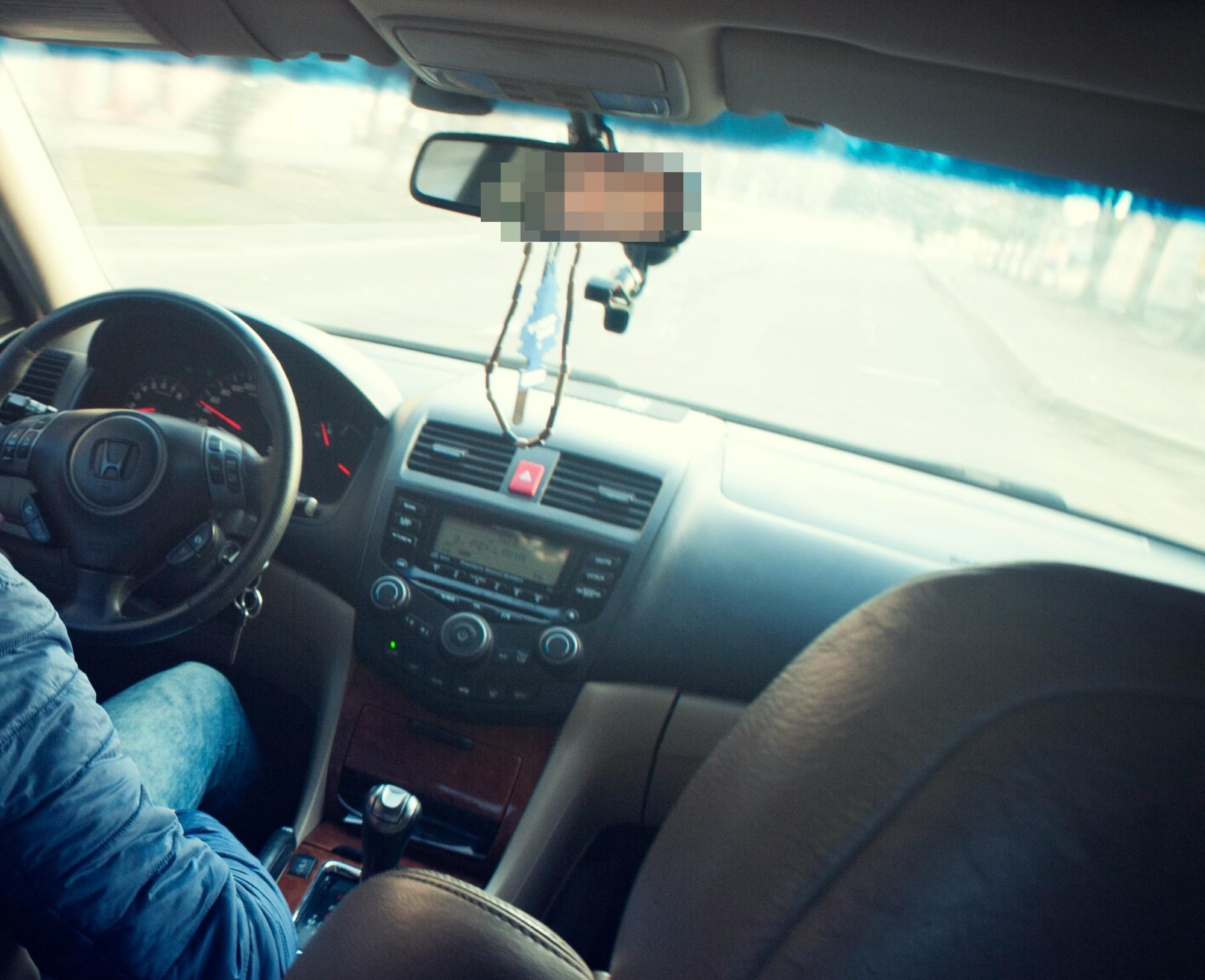 Mașină oprită în trafic: MOTIVUL pentru care șoferul s-a ales cu dosar penal  