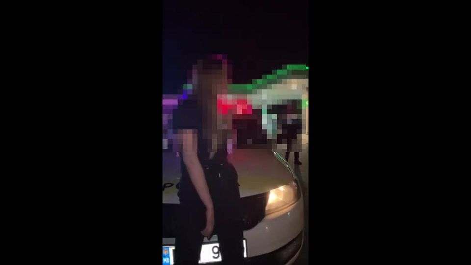 Unul mai beat decât celălalt: Doi iubiți duși la spital de polițiști pentru beții periculoase 