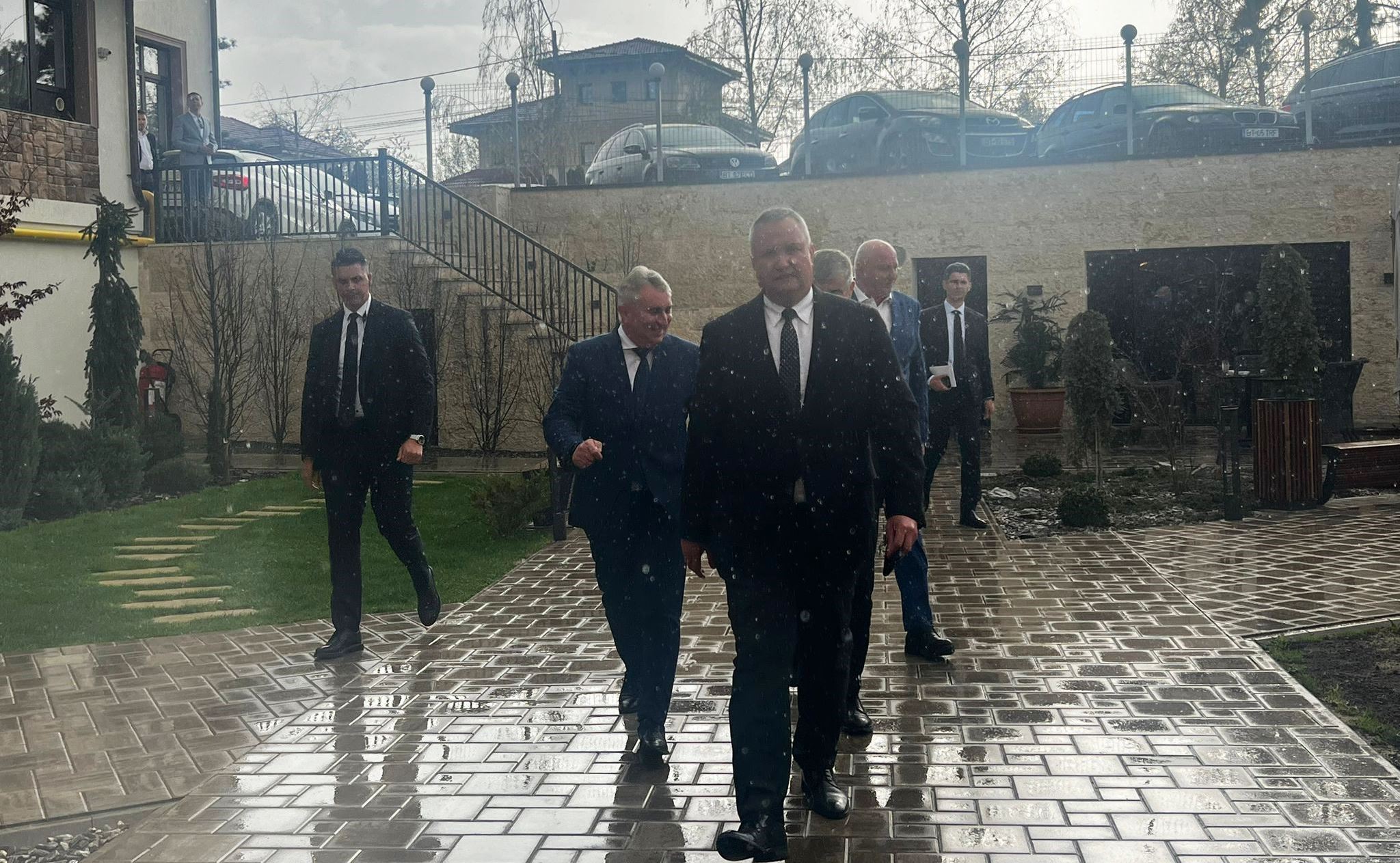 Povestea celei mai mari țepe politice a anului: Pentru mine strângerile de mână în politică înseamnă contract bifat, parafat și scris – VIDEO 