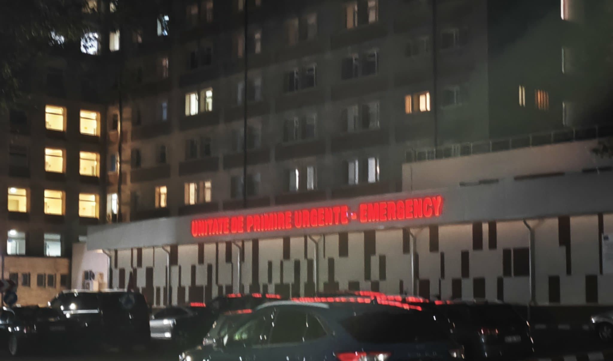 Două femei spulberate pe trecerea de pietoni, una a fost prinsă sub mașină 