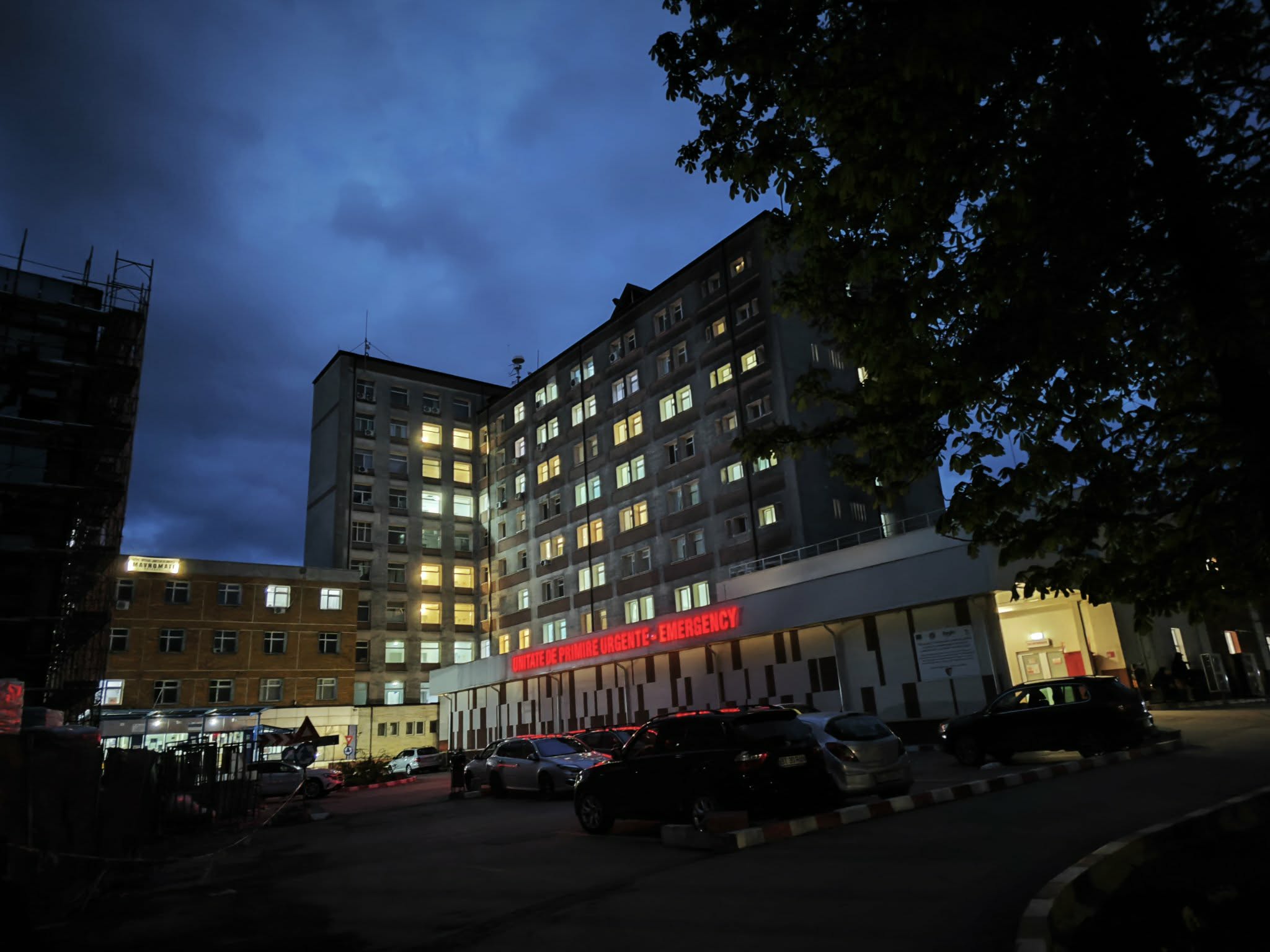 Polițiștii botoșăneni l-au dus pe un sucevean la spital