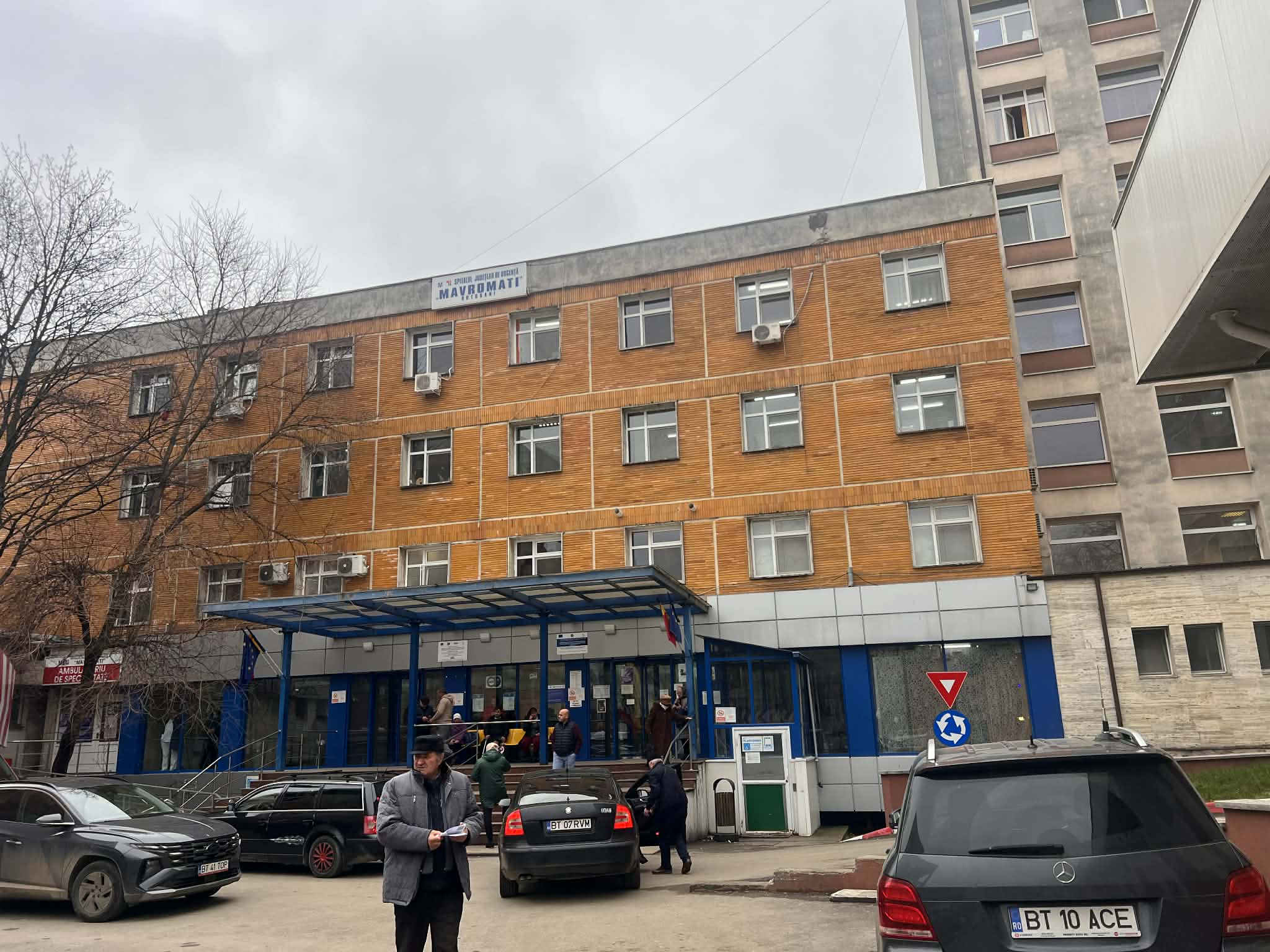 Posturi goale în spitale, clinici pline la privat: Tinerii specialiști aleg confortul și fug de stat – VIDEO 