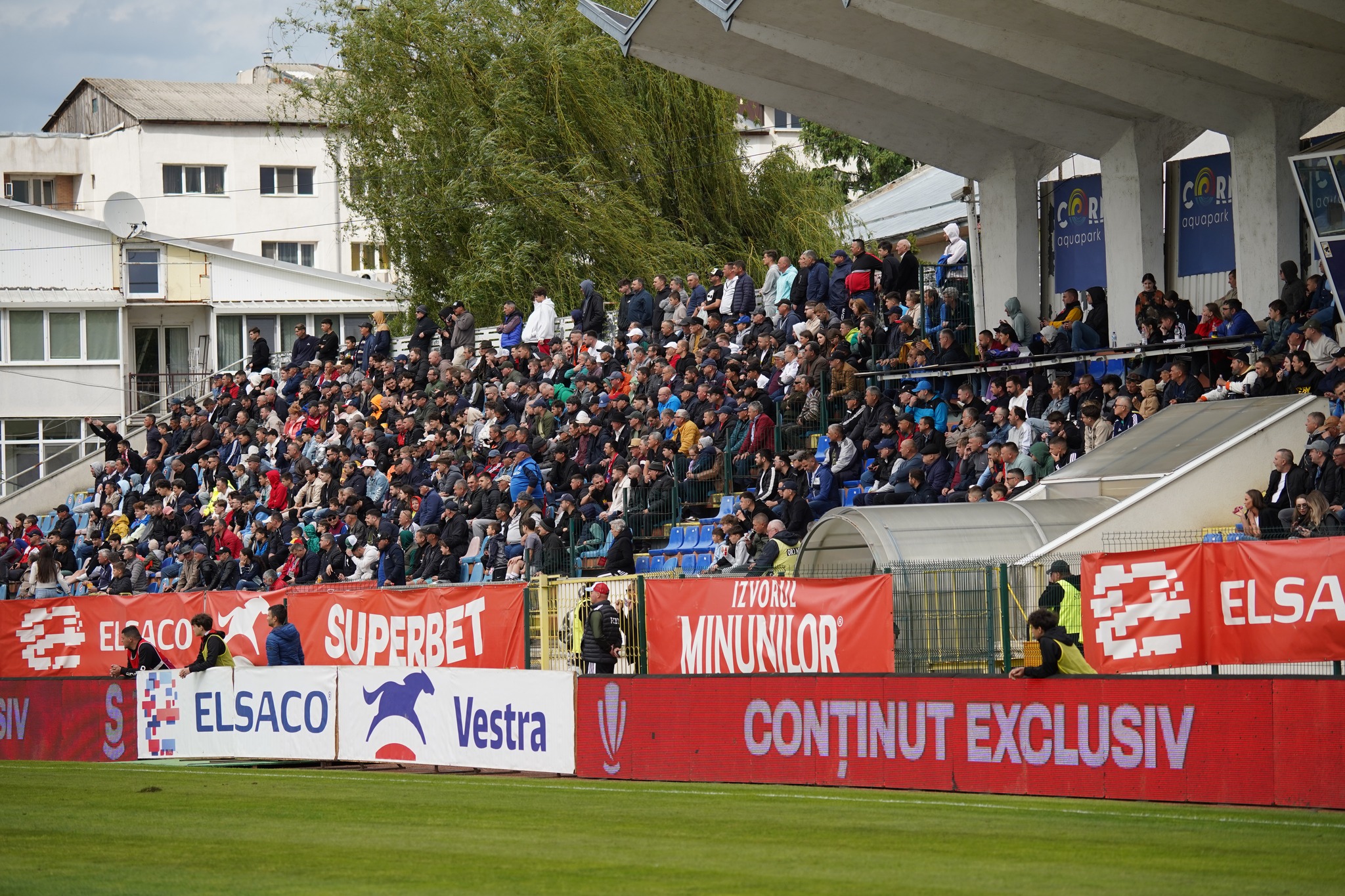 Tarife mai mari pentru comercianții care vând sucuri și popcorn pe stadion