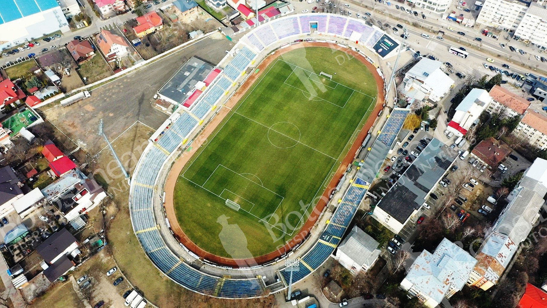 Cum a fost posibil cazul ”un dobitoc de la mine”: FC Botoșani nu are o bază de pregătire, iar staff-ul administrativ are doar 3 oameni pentru seniori – VIDEO