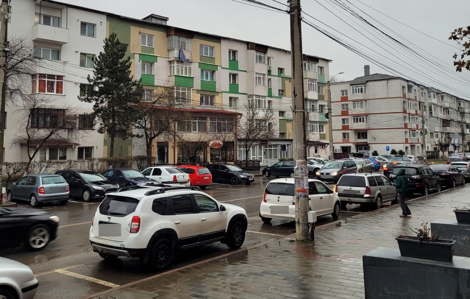 Interzicerea staționării cu motorul pornit: Legea a trecut tacit de Senat