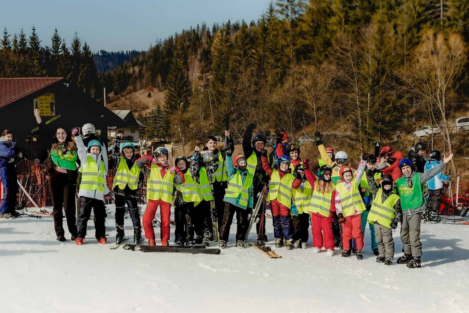Tabăra de iarnă „Floare de Colț” Durău: înscrieri deschise pentru copiii din Botoșani 