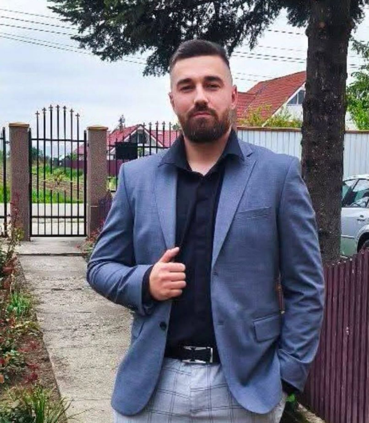 tanar cautat de politie