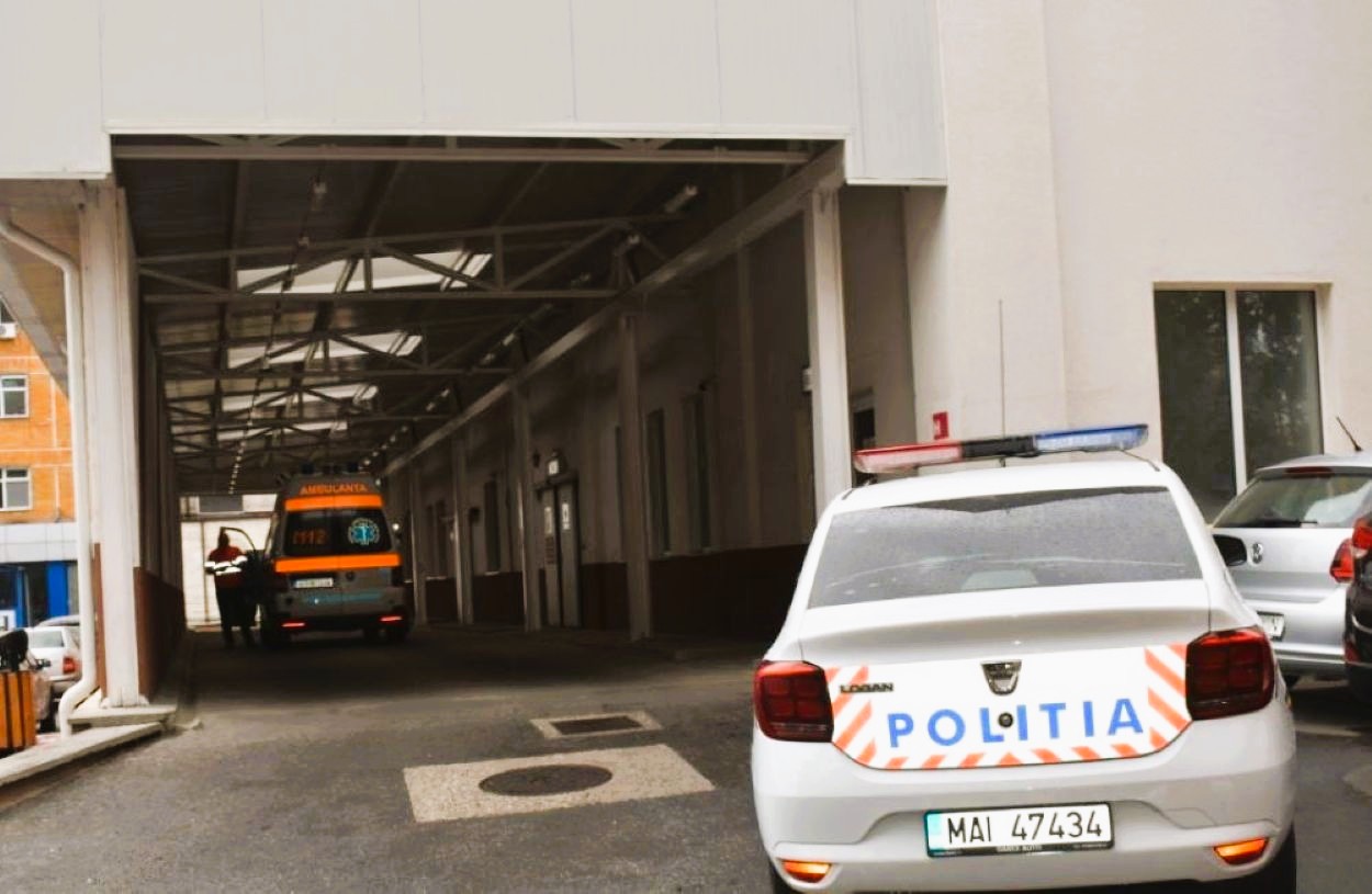 tanar dus la spital dupa un control