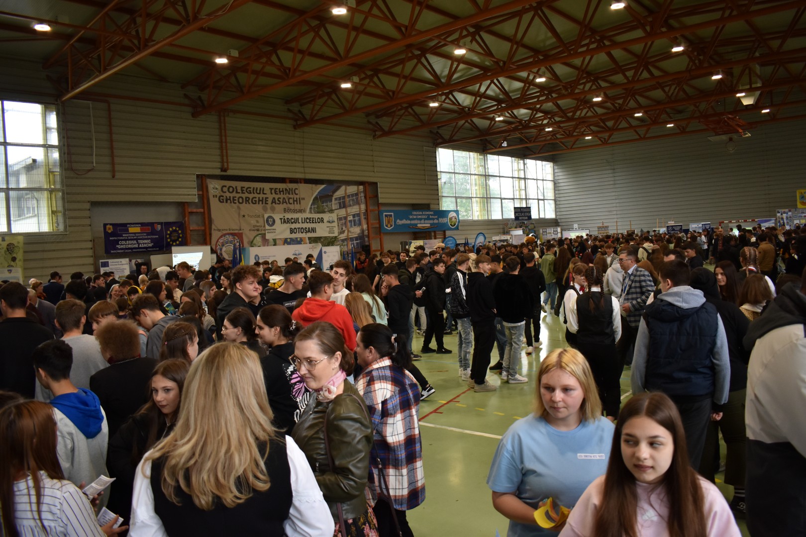 targul liceelor la botosani