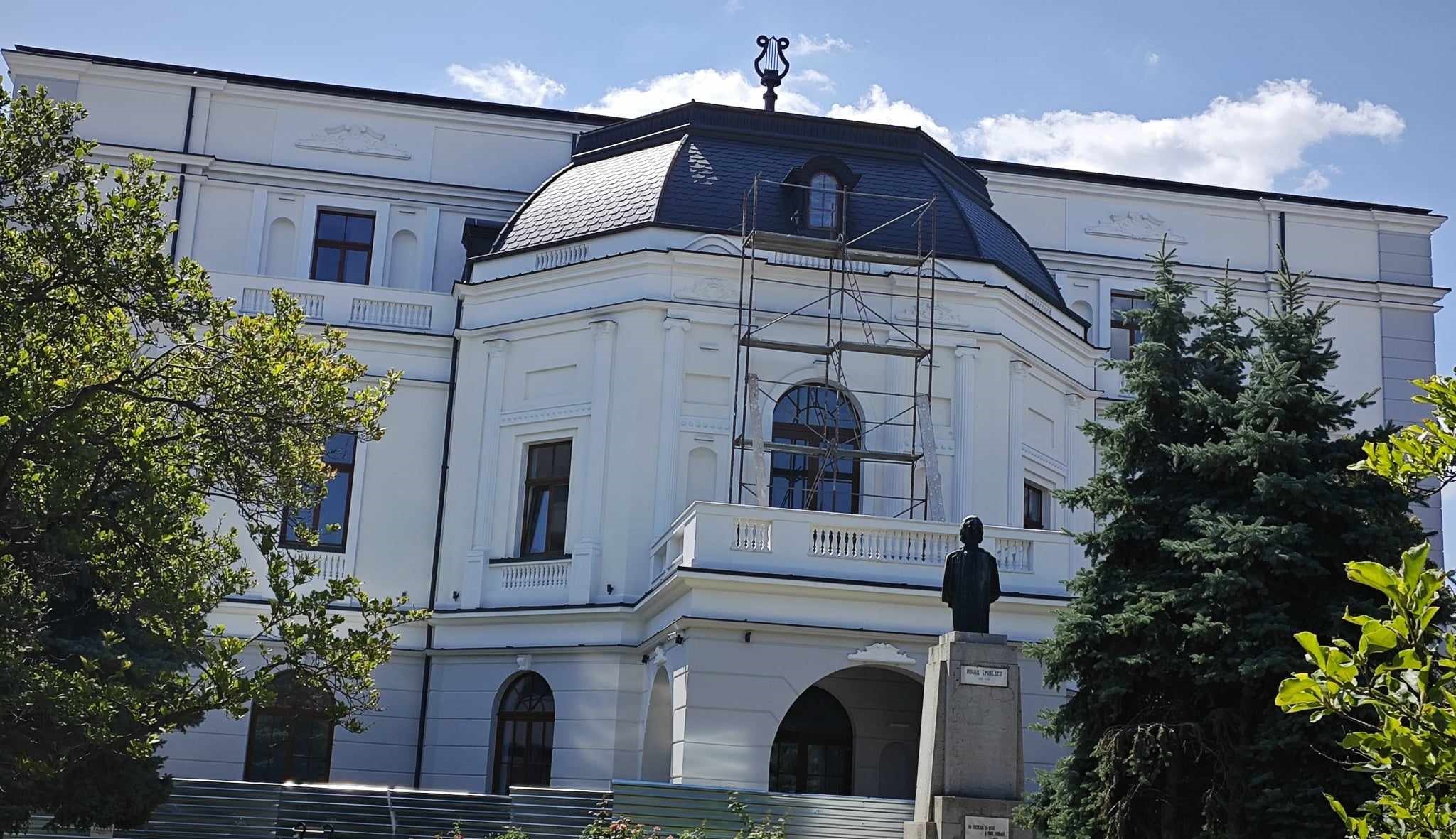 Se lucrează la sala de spectacole: STADIUL lucrărilor de la Teatrul Mihai Eminescu