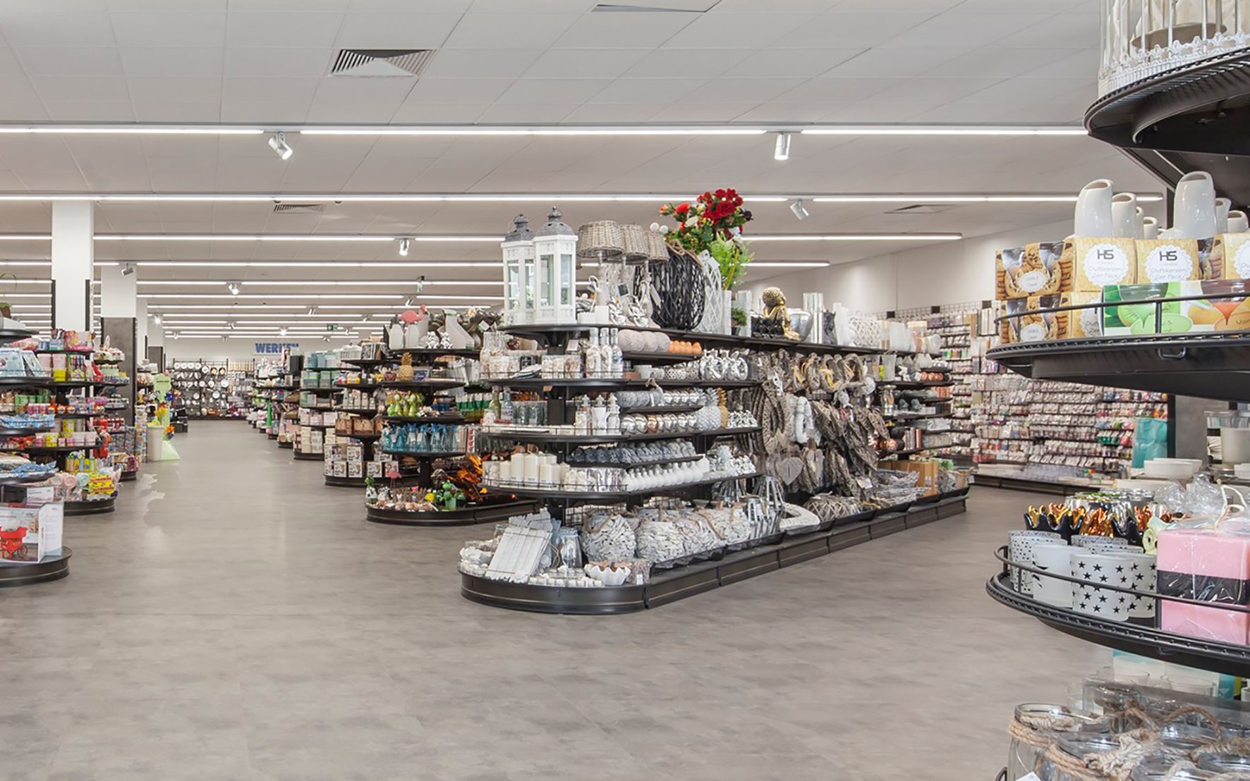 Un magazin cu mii de produse ieftine se extinde, zeci de unități deschise în acest an