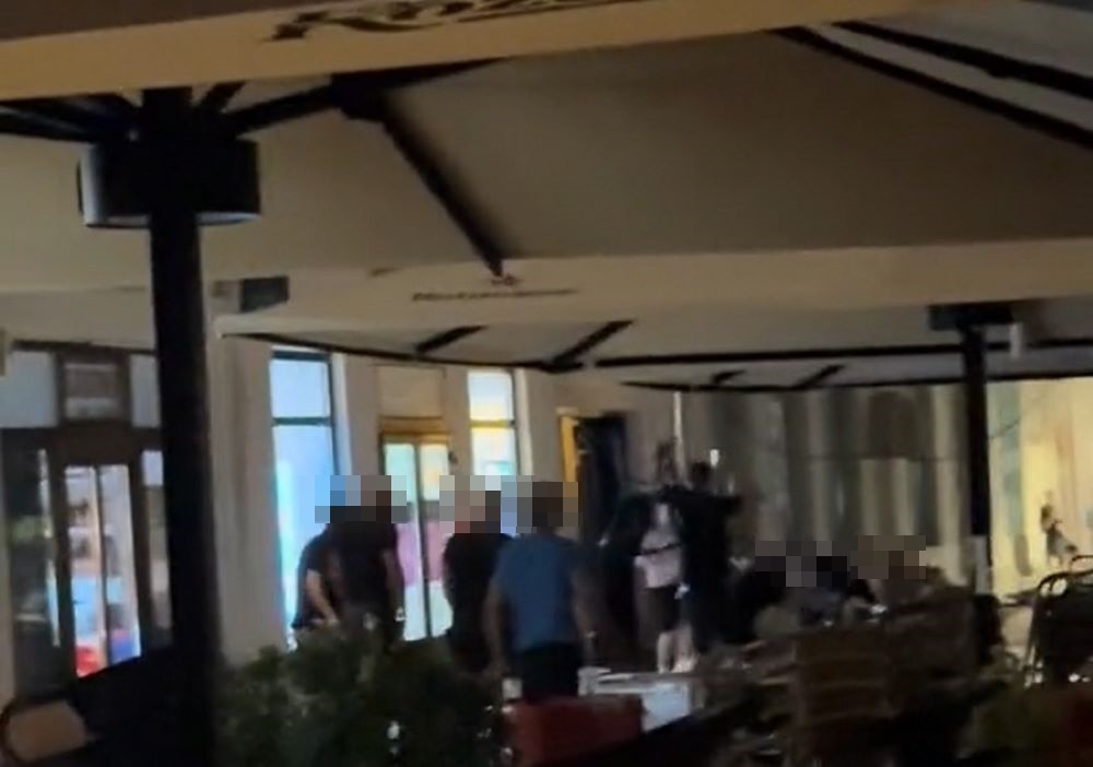 Polițiștii chemați la o terasă din municipiu din cauza clienților gălăgioși 