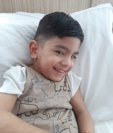 Copilărie furată de un diagnostic crunt: Un băiețel de 3 ani are nevoie de sprijin pentru a-și continua terapia