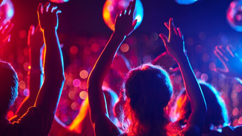 Petreceri cu droguri la Botoșani, semnal tras pentru siguranța elevilor: Din curiozitate eu am vrut să văd – VIDEO