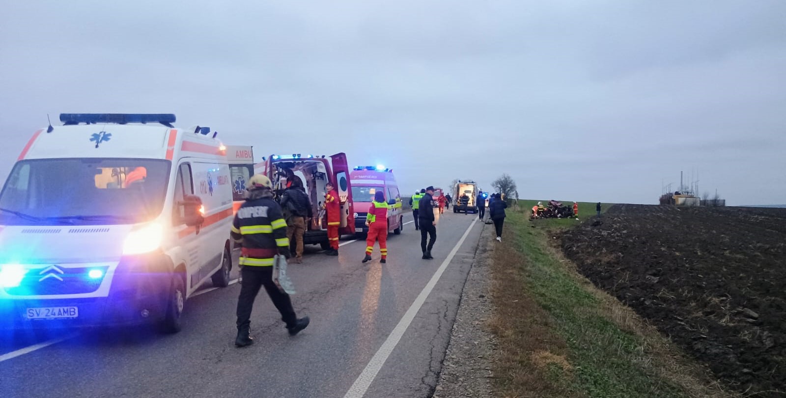 Cezar, pompierul care a plâns cu băiețelul mort în brațe, după accidentul de la Suceava: Un înger mi-a zâmbit profesional