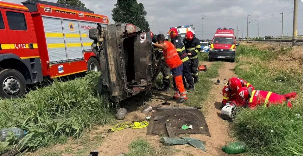 Două femei au murit și copii răniți după ce mașina lor a fost lovită de tren 