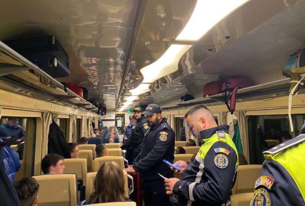 Botoșănean prins cu TREI cuțite într-un tren – VIDEO 