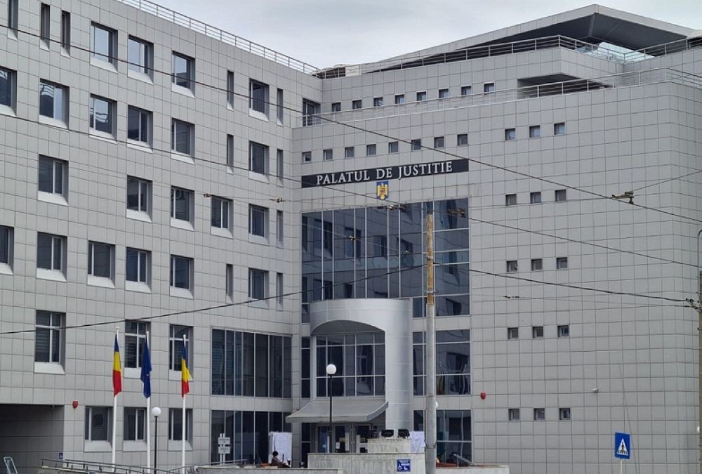 Un primar din Botoșani a recunoscut că a furat din banii publici, procesul are loc la Iași  