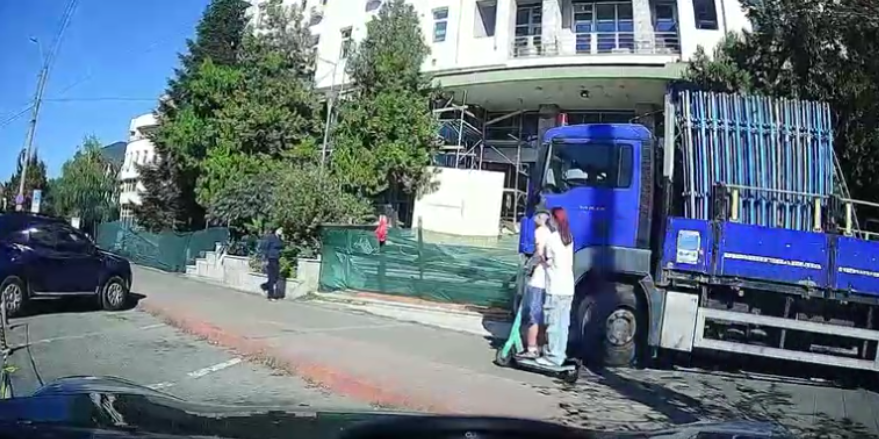 Botoșani: Se cere la Primărie regulament sau chiar interzicerea trotinetelor electrice închiriate – VIDEO &amp; DOCUMENT 
