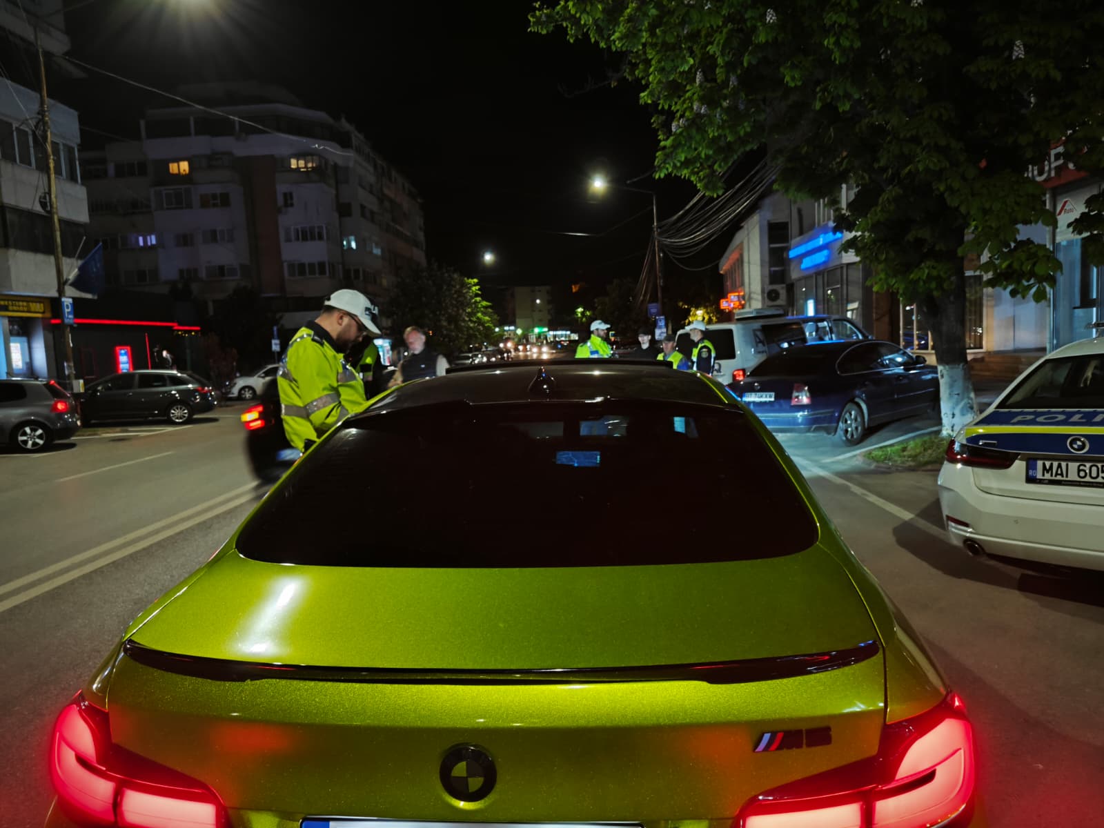 un bmw a fost oprit de politie