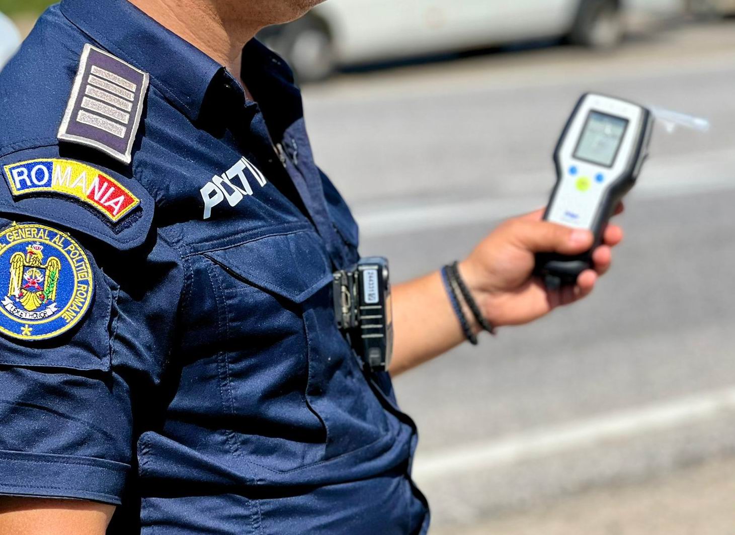 un iesean a dat peste cap etilotestul politistilor botosaneni