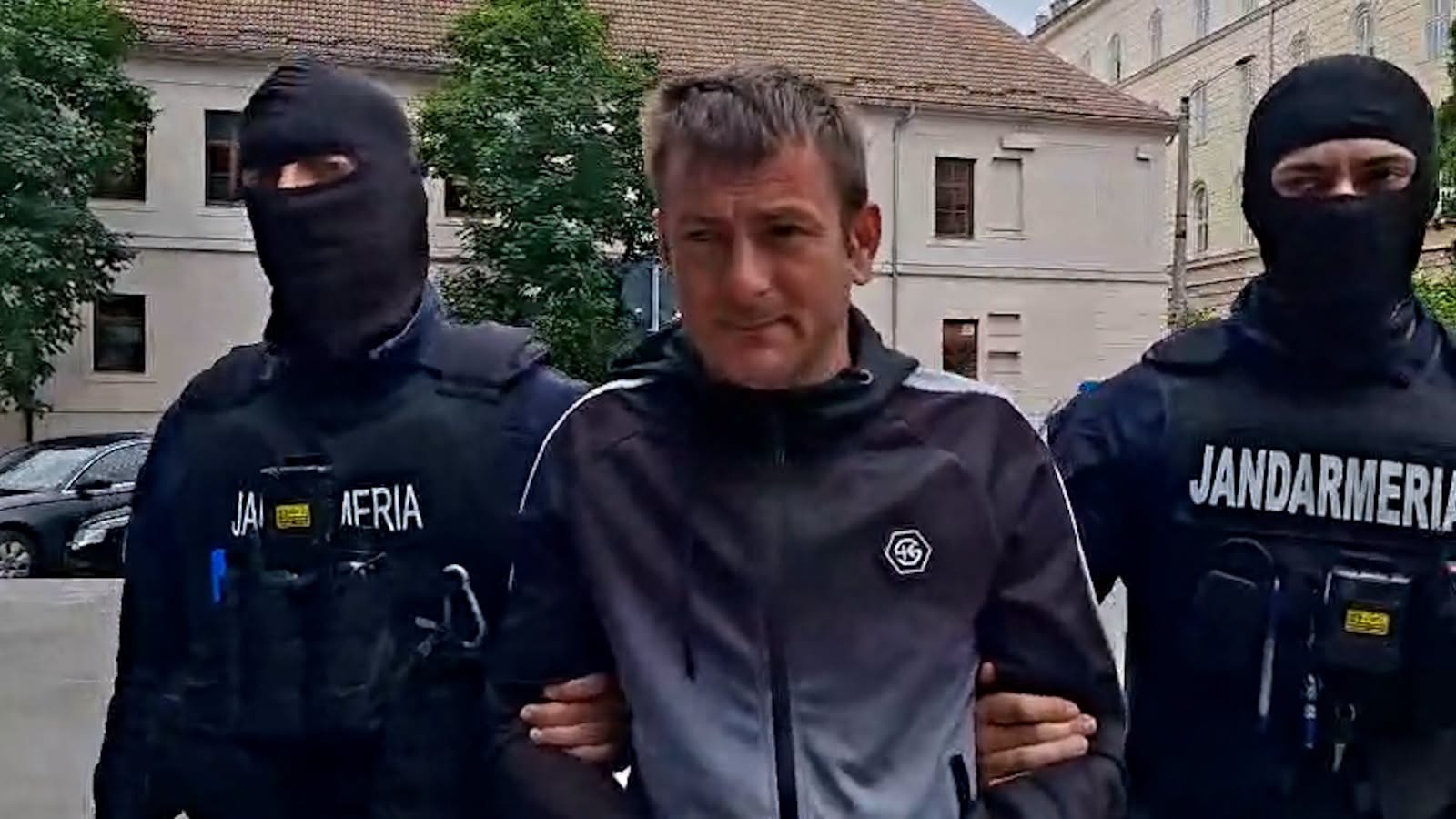 un tata si a violat propria fiica