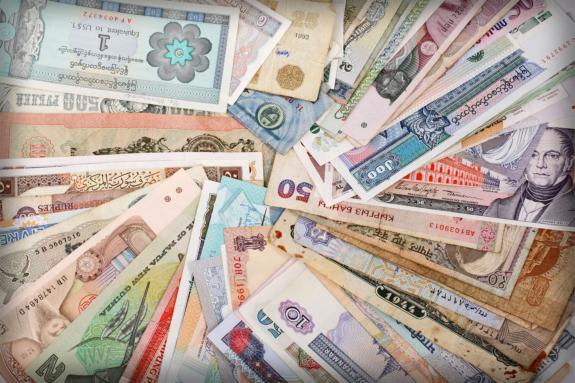 Care este cea mai puternică monedă din lume?