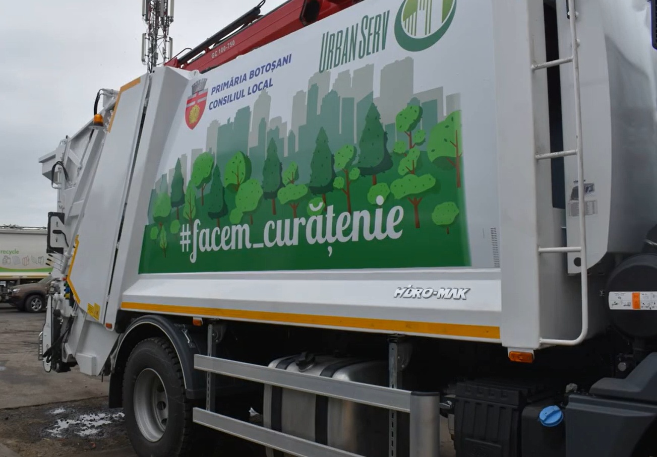 Încă o comună din Botoșani unde Urban Serv ridică gunoiul oamenilor direct de la poartă 