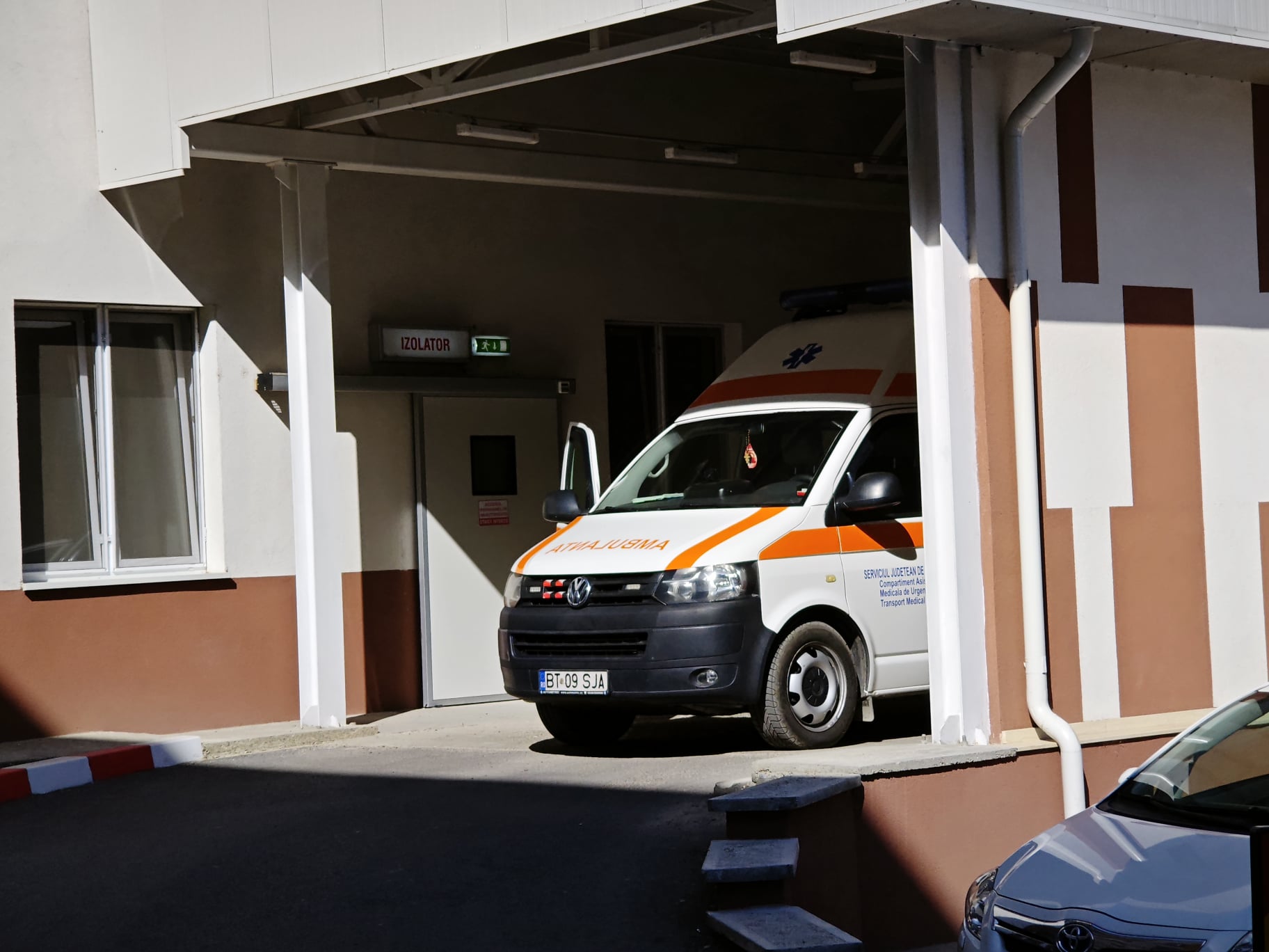 Bătaie cu furca terminată la spital, un botoșănean ajunge în fața judecătorilor