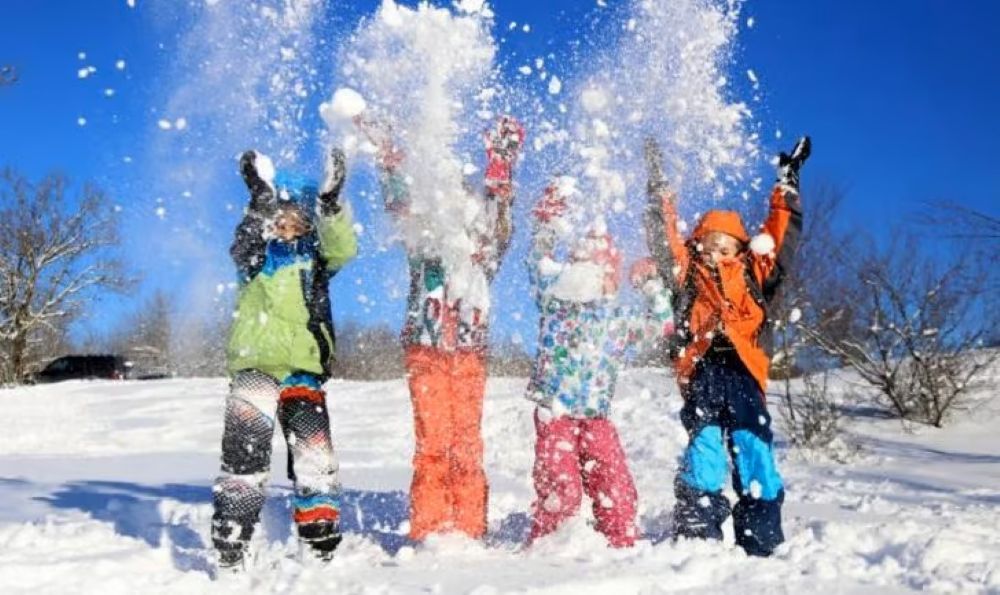 Elevii botoșăneni vor avea vacanță de schi: află perioada exactă!