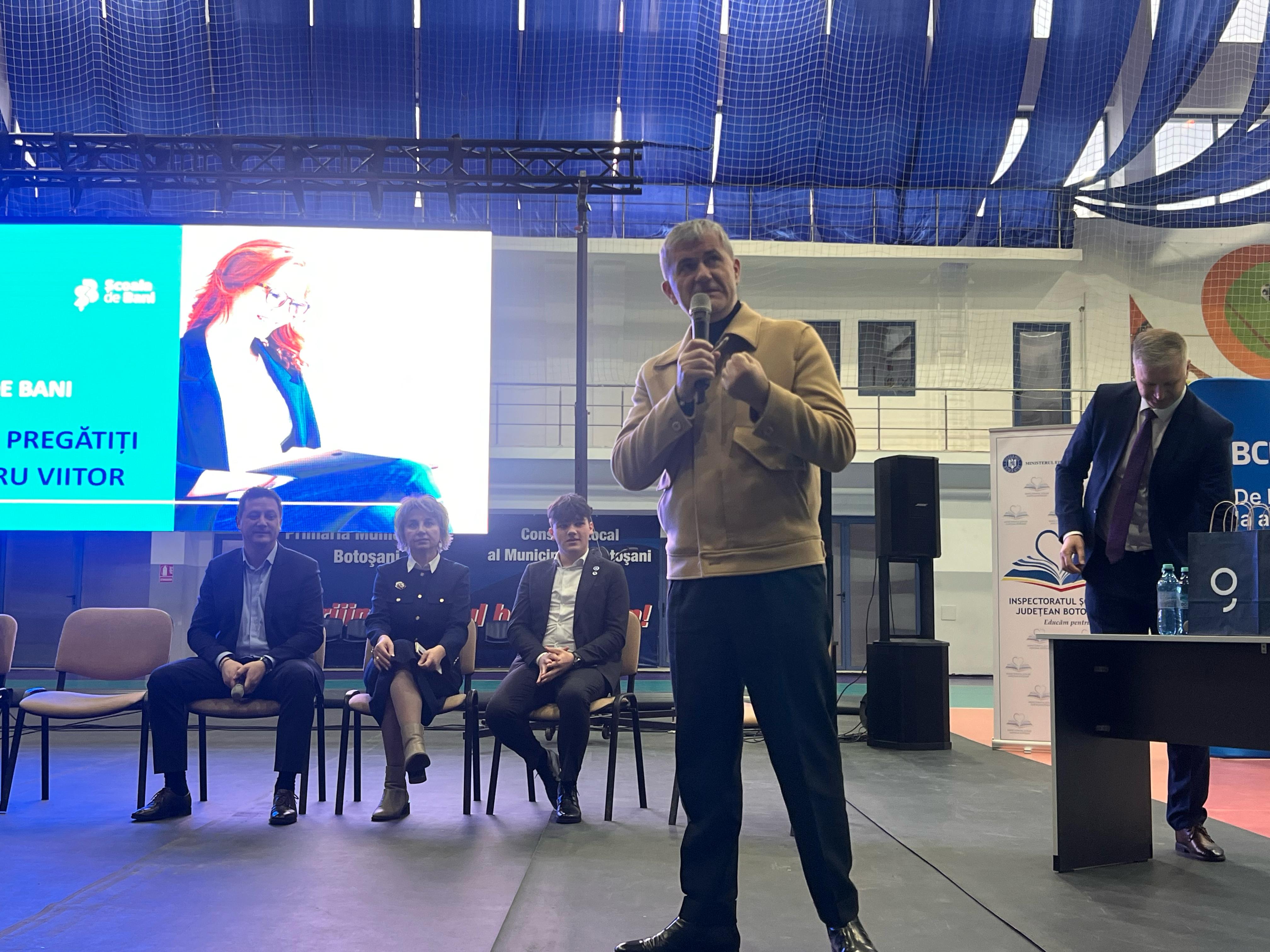 Iftime în fața elevilor: Am plătit mult / Nu învățați cum să economisiți banii acum, învățați cum să îi produceți – VIDEO 