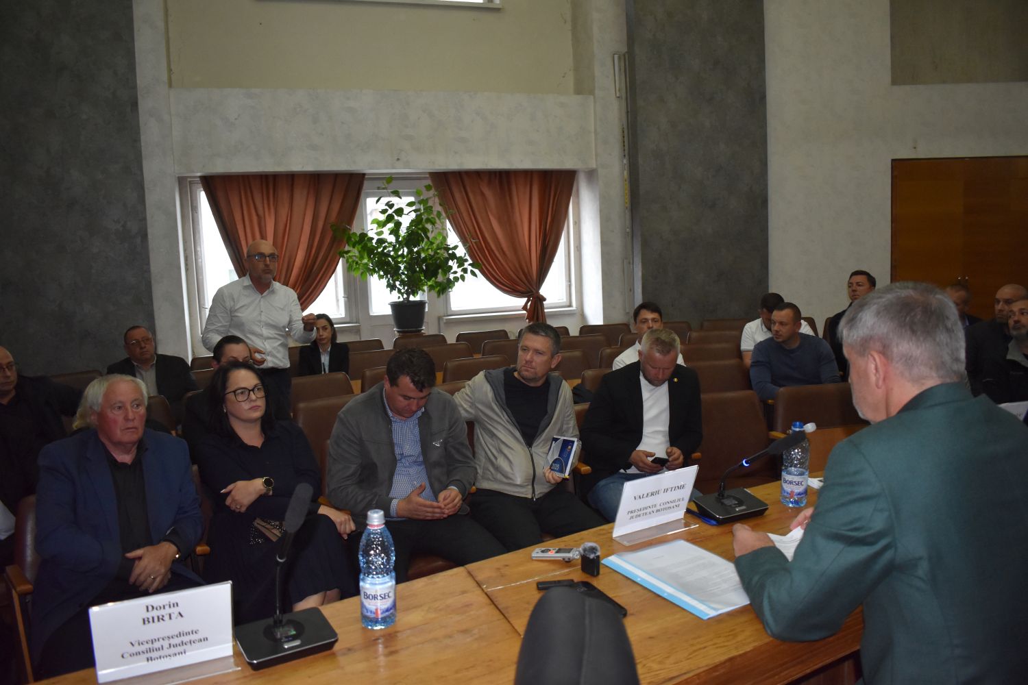 Consilier județean, către Valeriu Iftime: Să lăsăm lavaliera și să ne apucăm de treabă / O bulă de marketing și nimic concret – VIDEO 