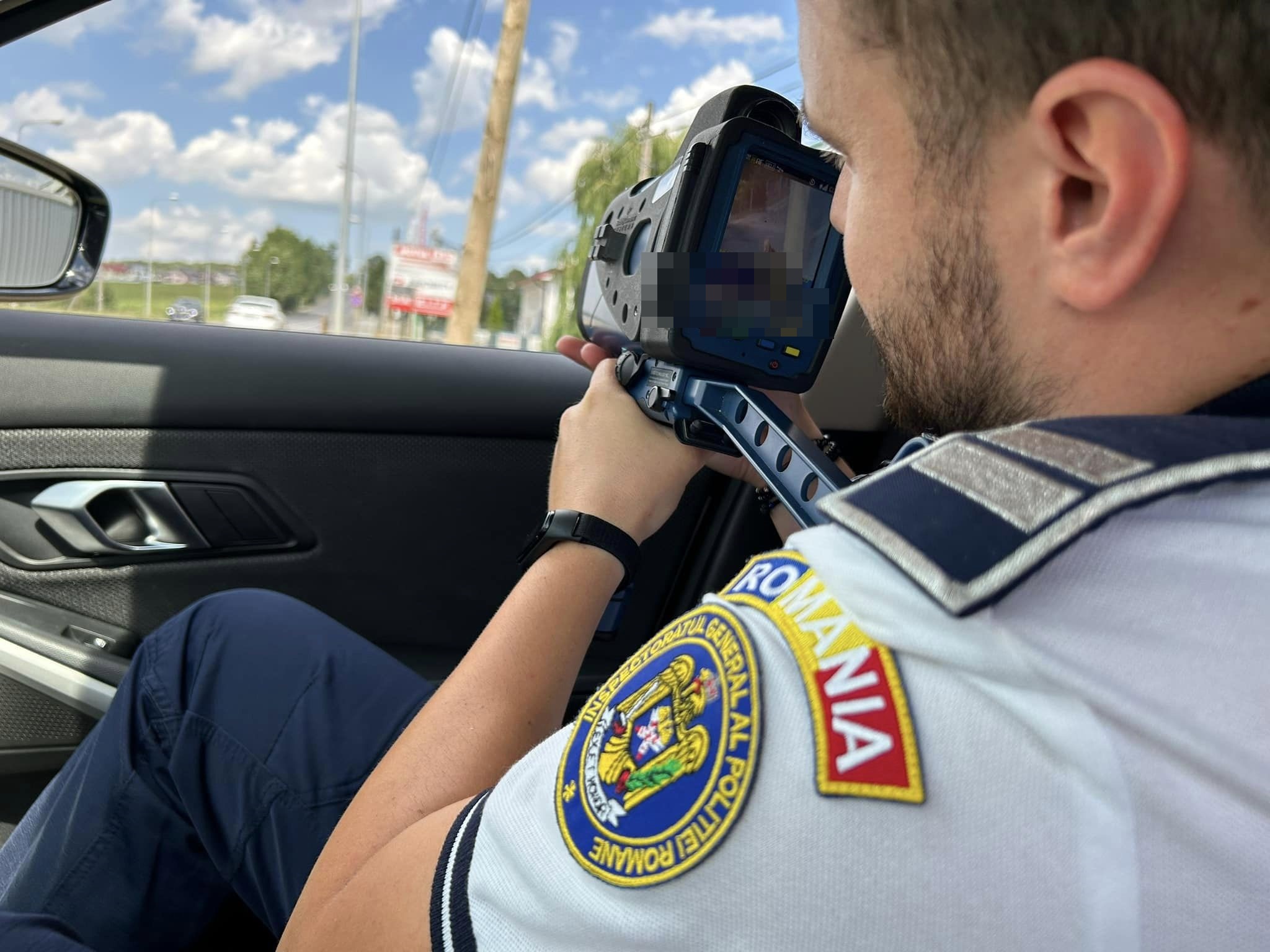 Vitezomani de weekend: Zeci de amenzi date și permise reținute pentru depășiri aiurea 