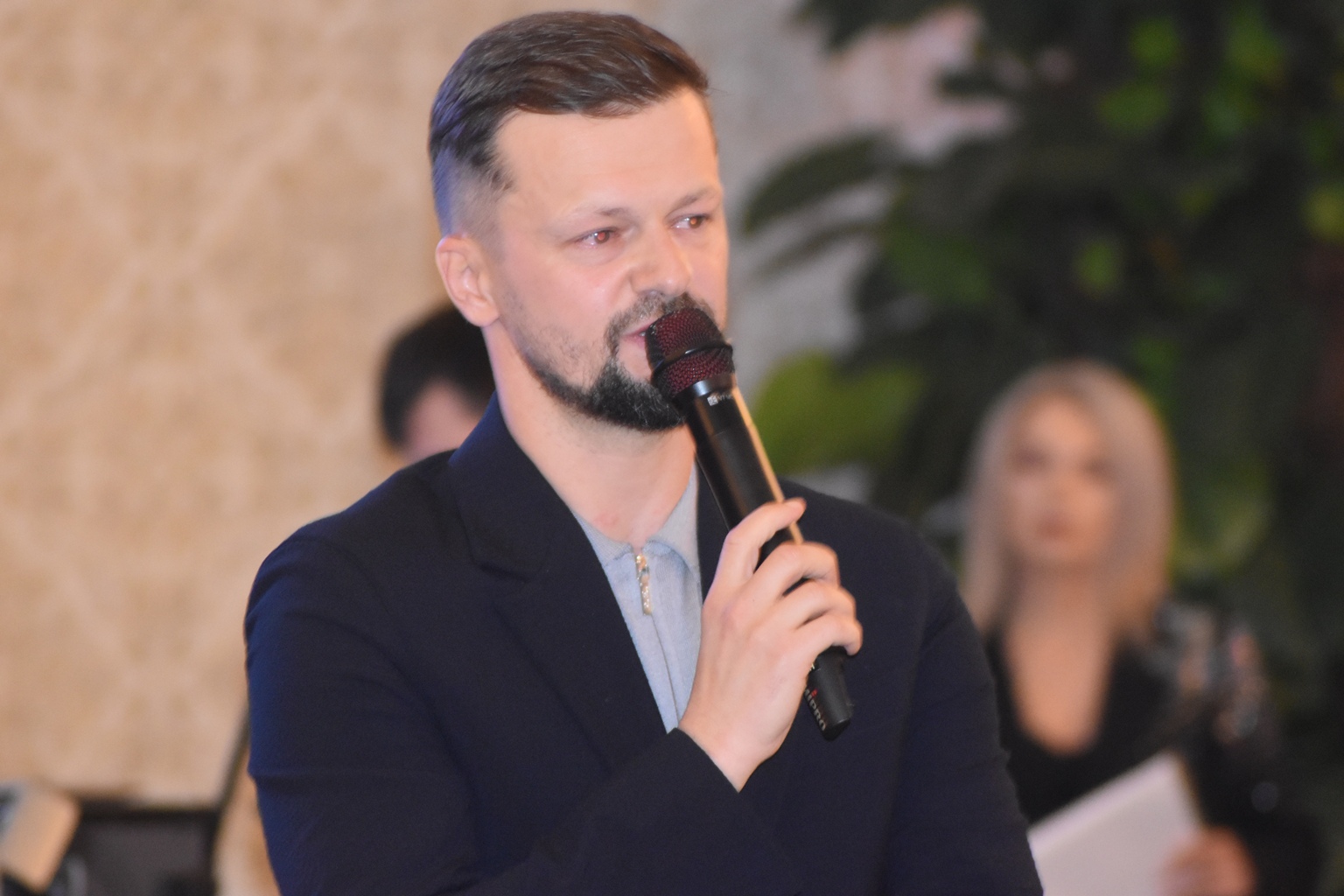 Vlad Iftime, în fața afaceriștilor botoșăneni: Lucrez de la 14 ani pe șantiere – VIDEO 