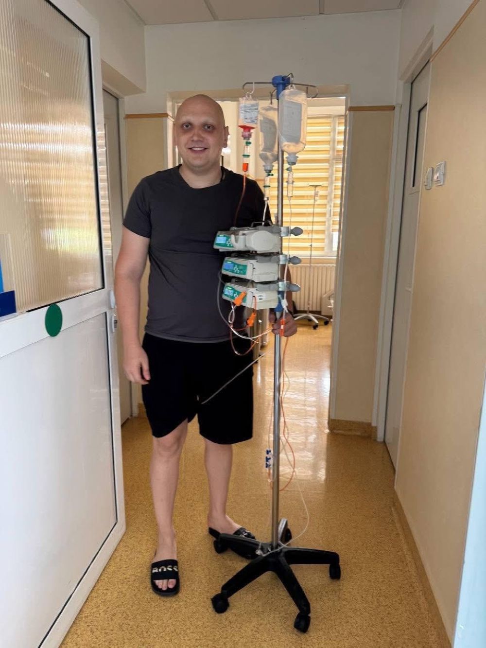 Un student care visează să devină avocat are nevoie de noi -Haideți să-l ajutăm pe Vlad să trăiască