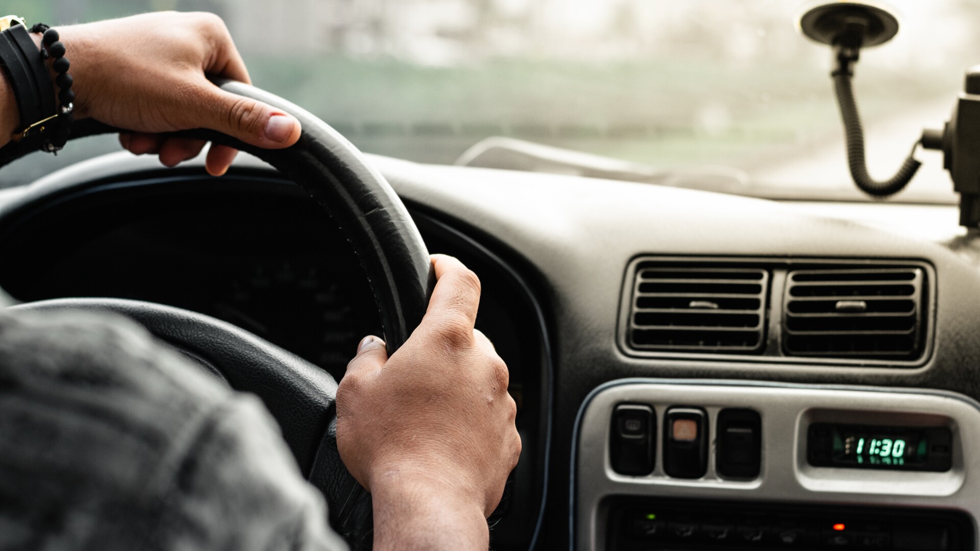 Botoșănean amendat cu 4.000 de lei, ȘASE luni nu mai are voie să urce la volan 