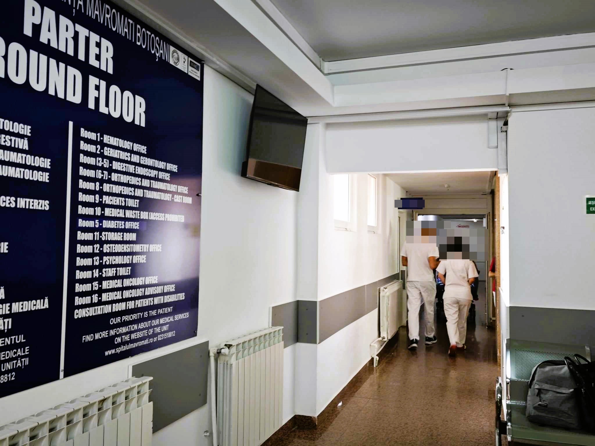 Voluntari pe secțiile de la „Mavromati”: CÂȚI botoșăneni ajută personalul medical