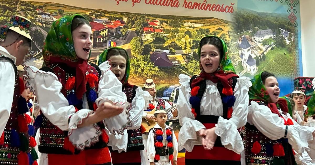 Sărbătoare a dansului popular la Vorona: ansambluri din toată țara au încântat publicul