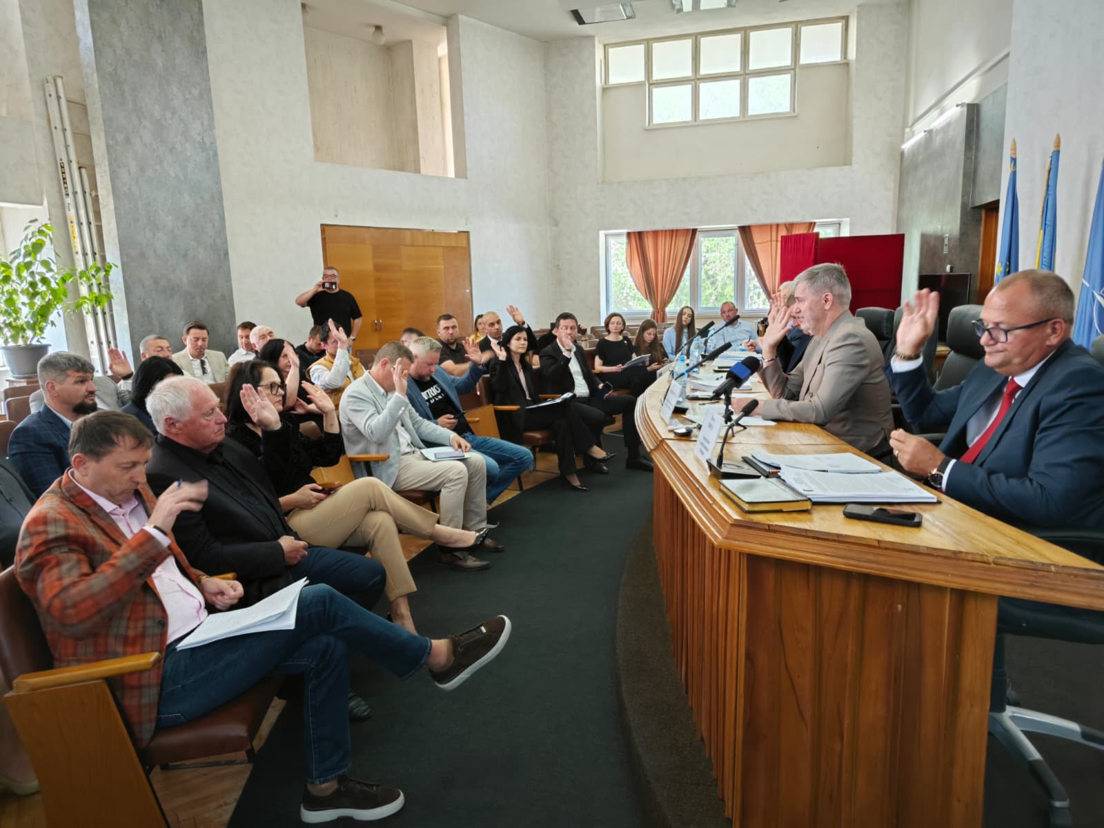 vot in consiliul judetean