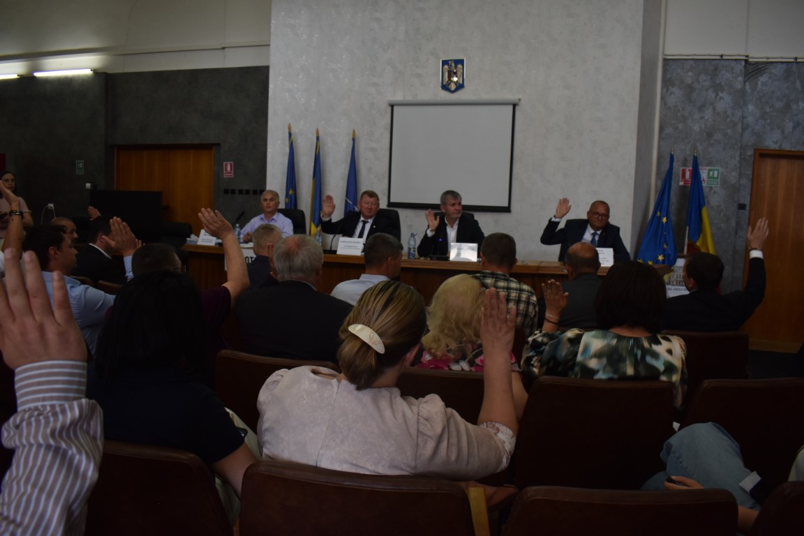 Vot la Consiliul Județean, pierderile de apă plătite de abonații din condominii – VIDEO 