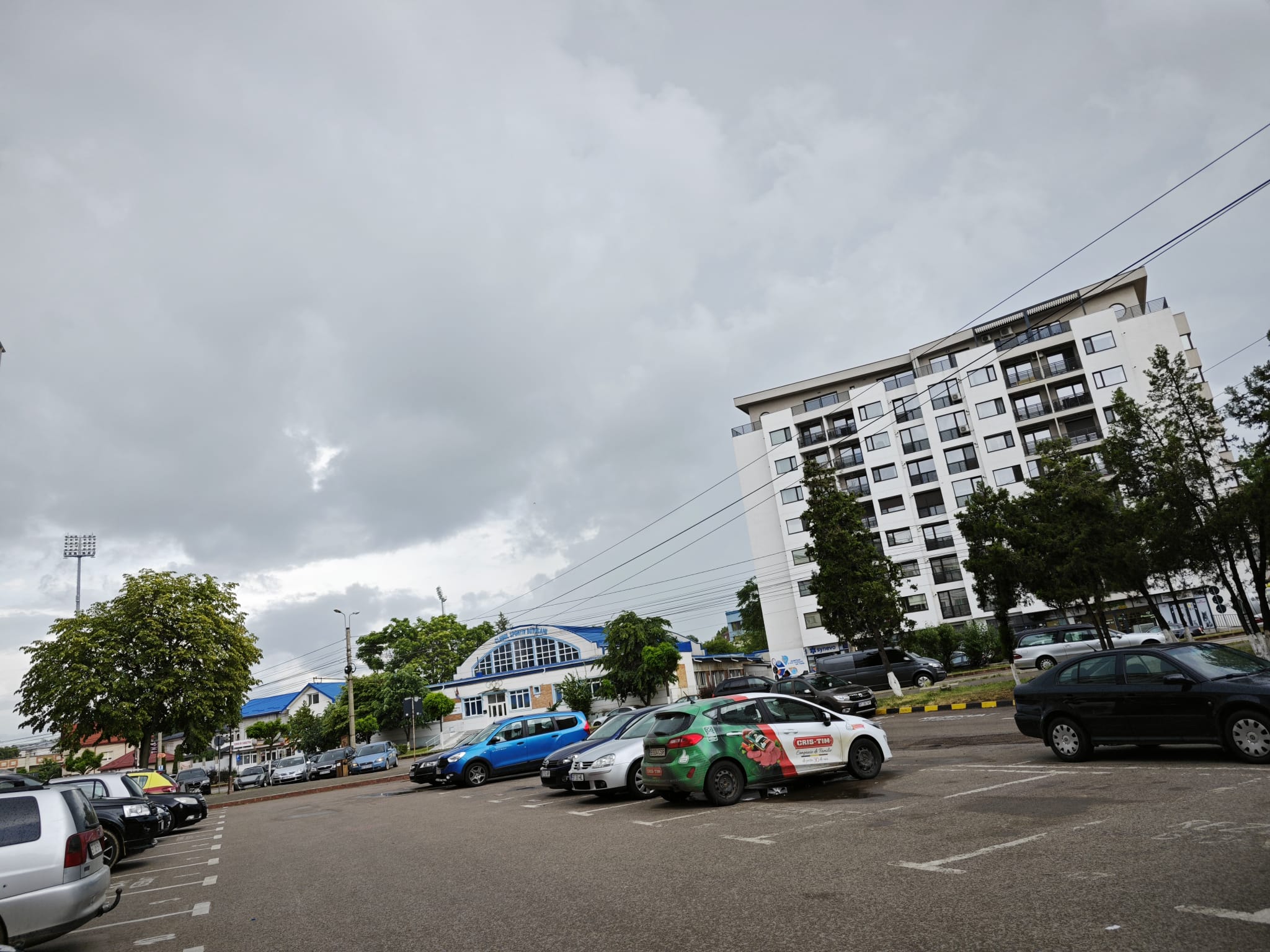 Avertizare meteo: Județul Botoșani sub COD GALBEN de ploi, grindină și vânt 