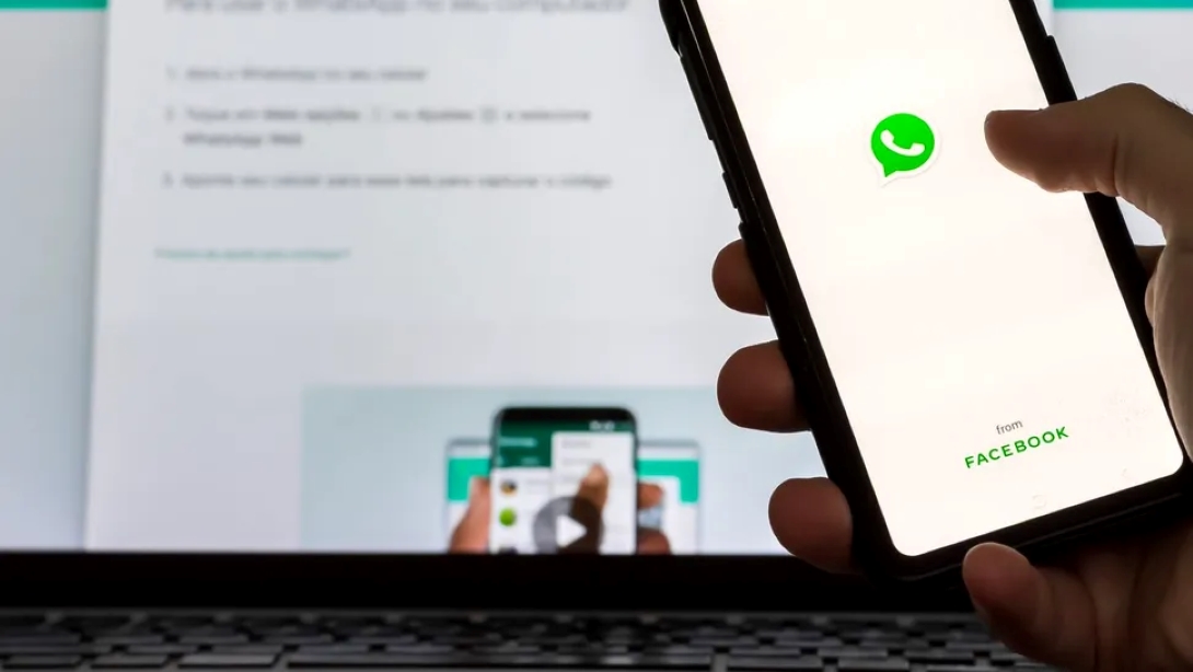 WhatsApp își schimbă radical aspectul: Teme și fundaluri noi pentru personalizarea conversațiilor 