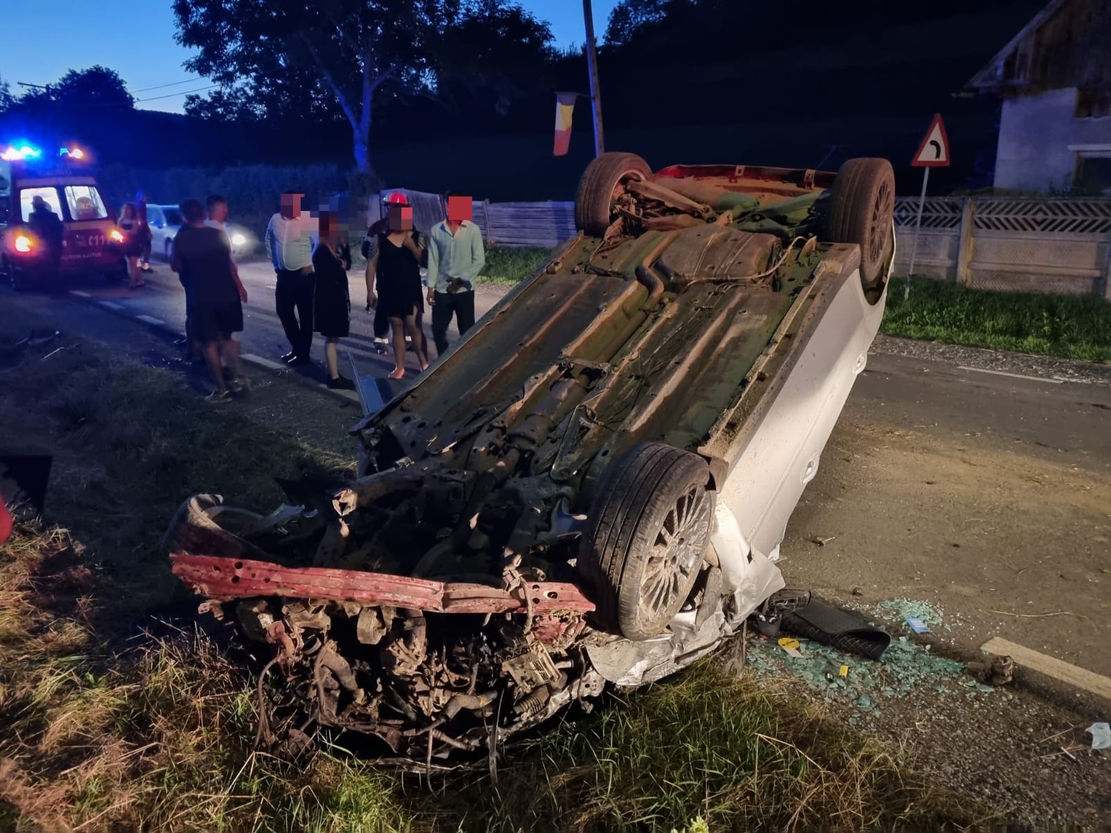 Un tânăr năuc de băutură la un pas de tragedie pe șosea