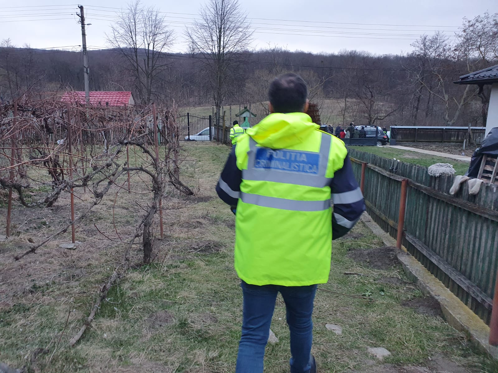 Două elicoptere, un avion, șase câini de urmă și sute de oameni îl caută pe Ayan – VIDEO