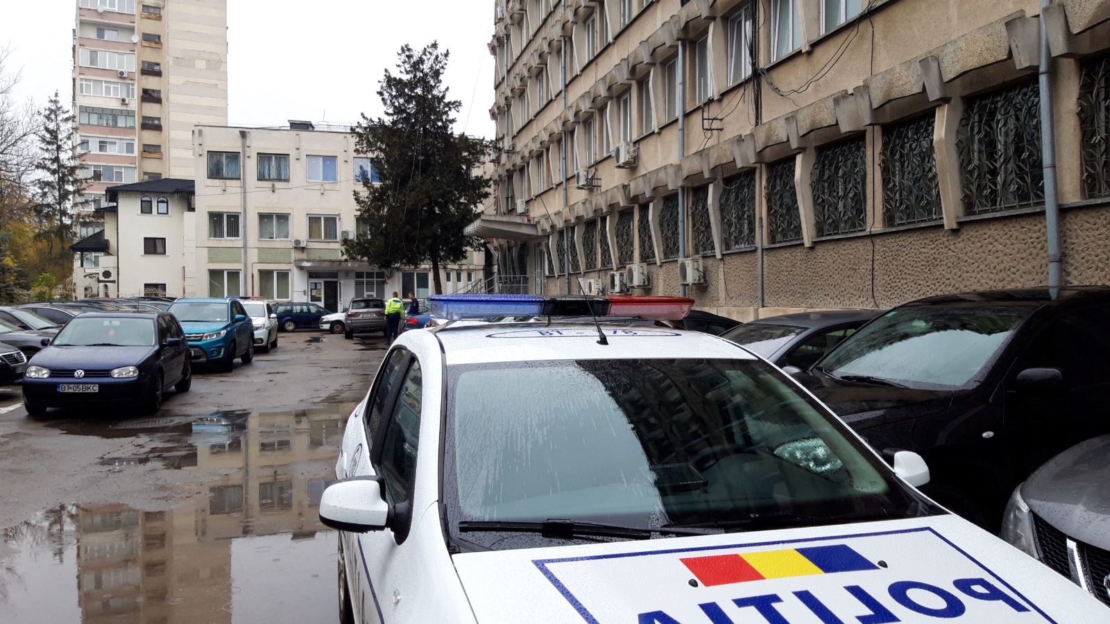 Femeia băgată în arestul Poliției după ce a furat o geantă cu bani din tren