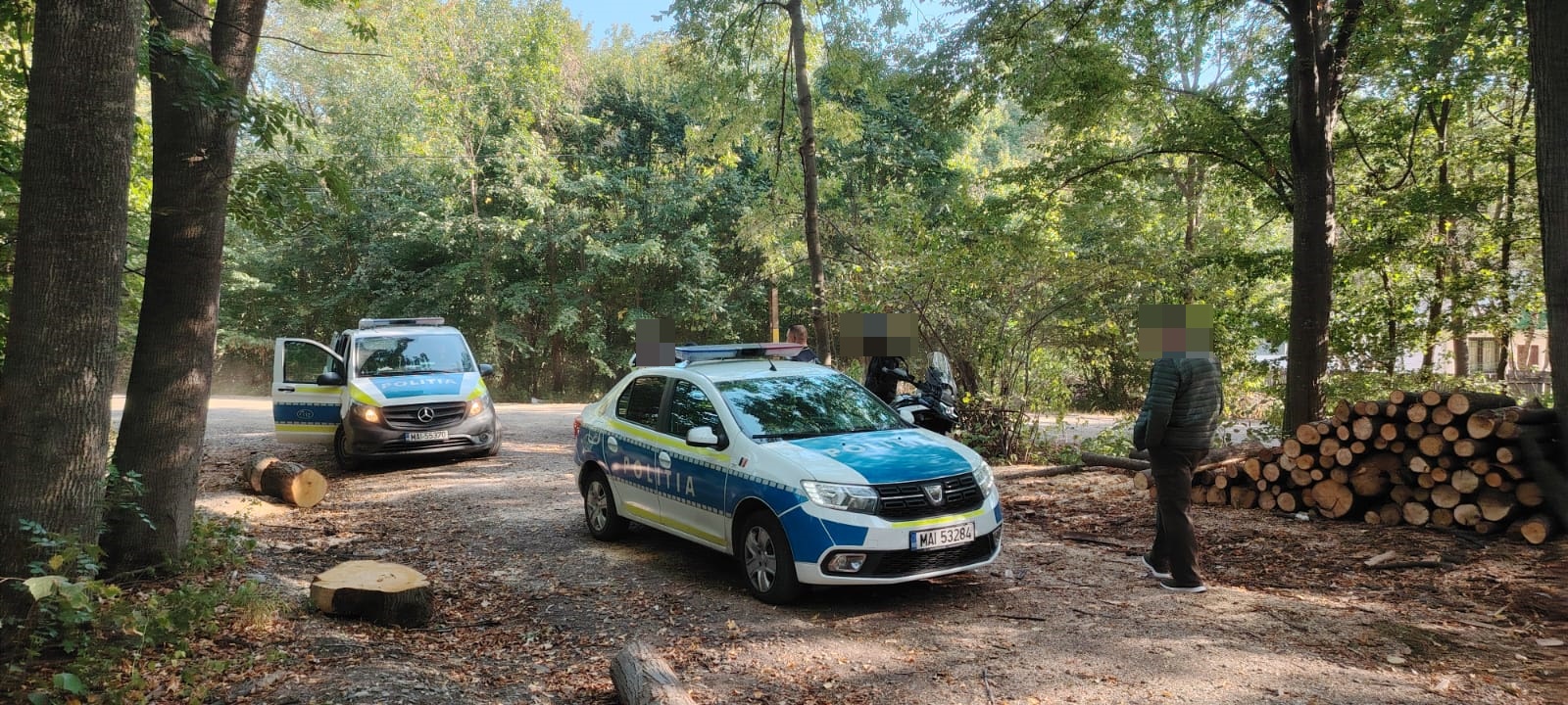 Pădurari amenințați cu moartea: Un bărbat a fost reținut