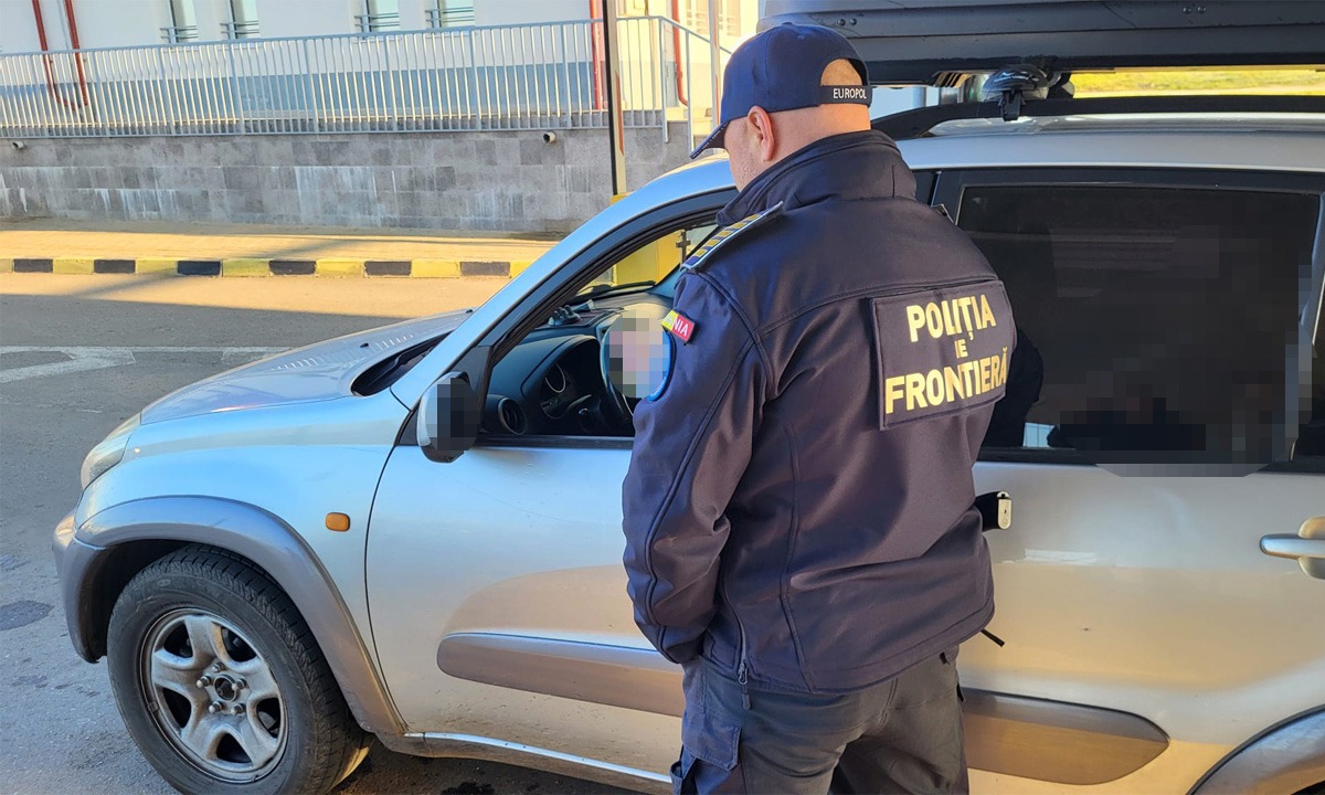Bărbat de 31 de ani prins de polițiștii de frontieră botoșăneni cu un permis de conducere fals