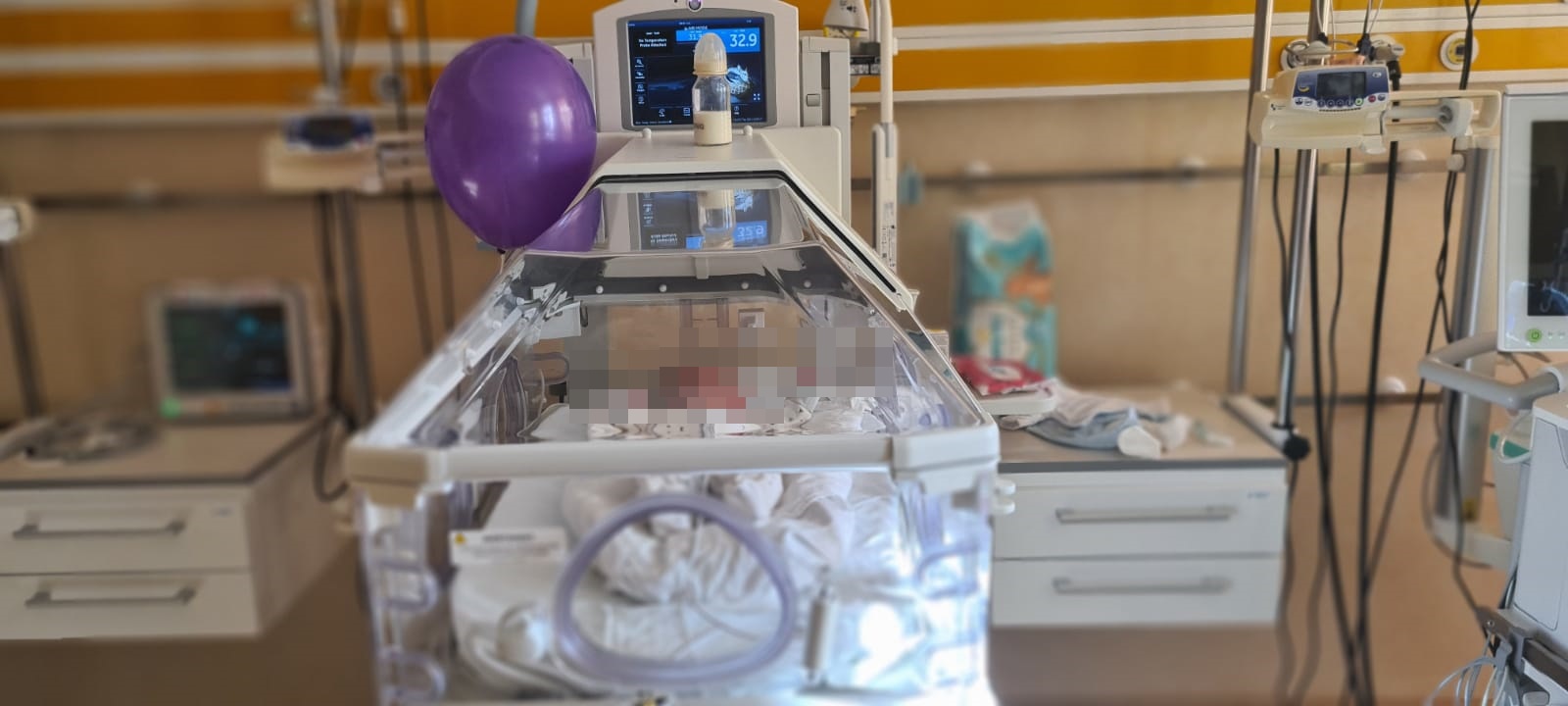 Fetița minune de 660 de grame care a fost salvată la Maternitatea Botoșani: Nu s-a putut efectua transferul în primele zile de viață 