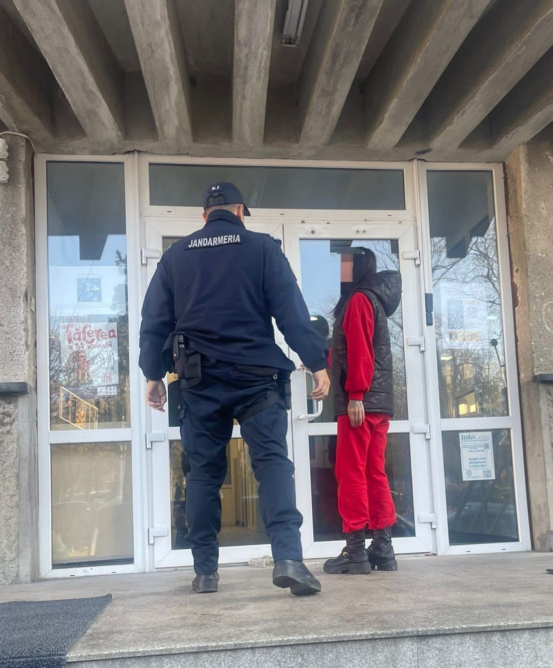 Adolescentă căutată la nivel național, depistată de jandarmii botoșăneni